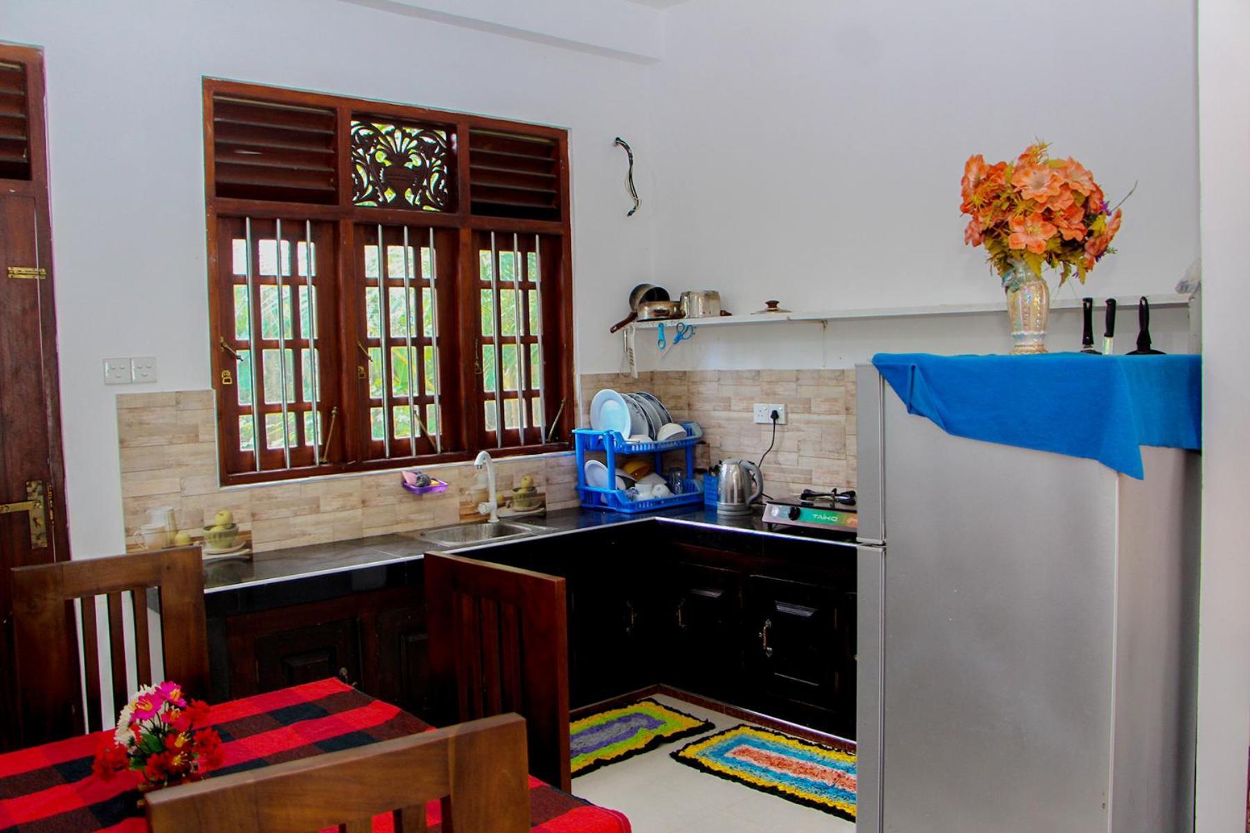 Sasmika Villa Surf And Yoga Hostel Weligama Exterior photo