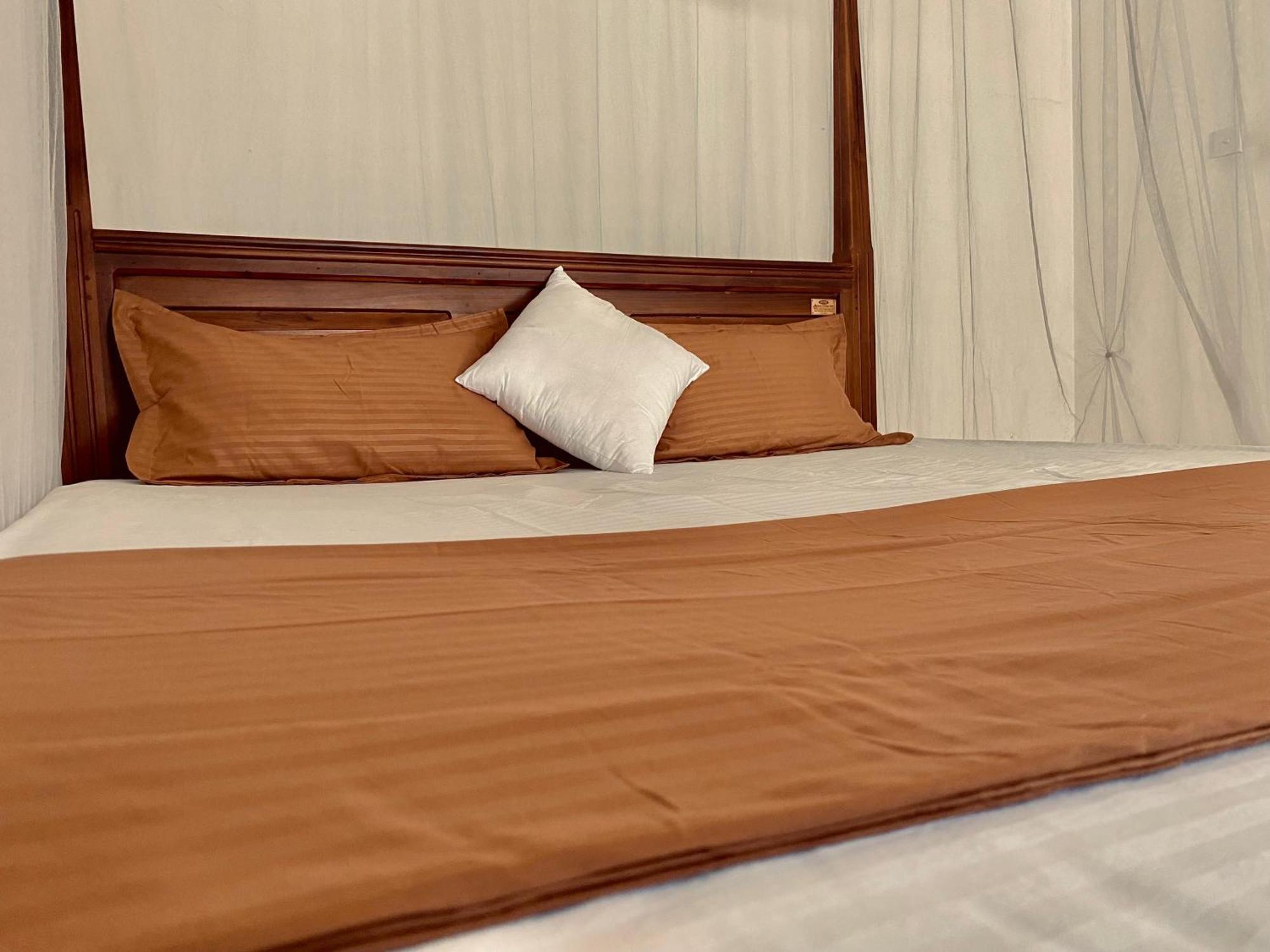 Sasmika Villa Surf And Yoga Hostel Weligama Exterior photo