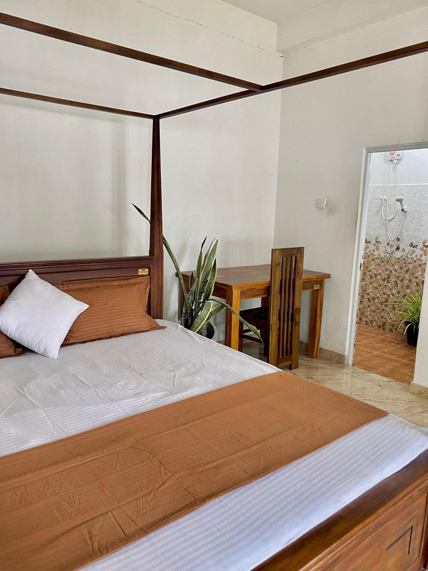 Sasmika Villa Surf And Yoga Hostel Weligama Exterior photo